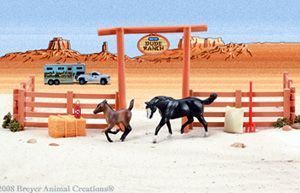 [ Breyer Stablemates Dude Ranch  ]
