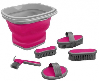 6 Piece Grooming Kit With Collapsible Bucket: Chicks Discount Saddlery